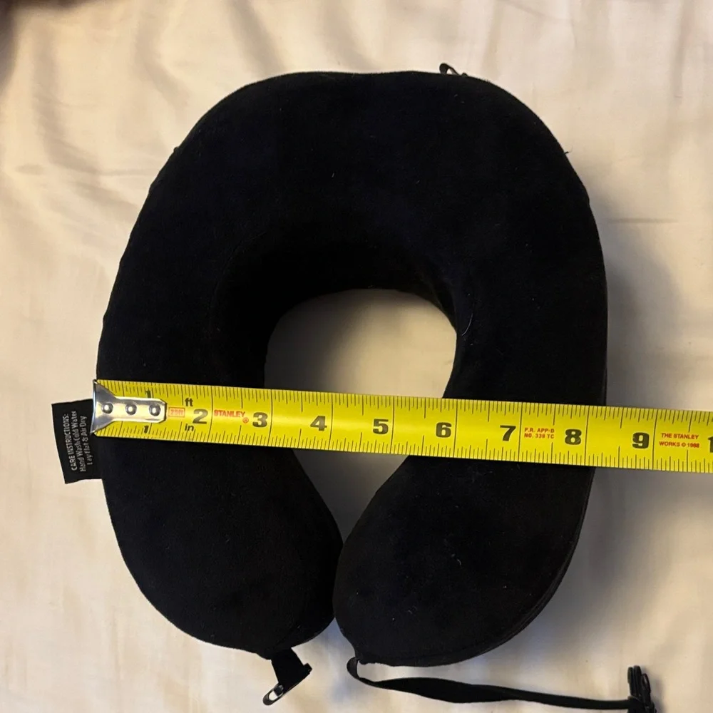 Elegant Black Plush Neck Travel Pillow